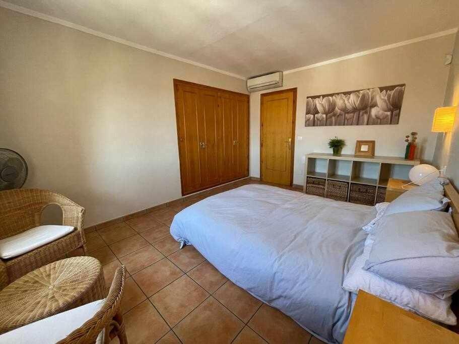 Apartamento con piscina y junto a la playa- GALDANA. Cala'N Blanes  Exterior foto